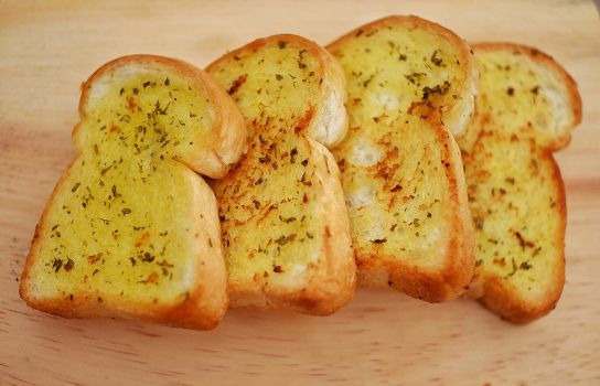 Tips to Ensure that you always eat Dairy-Free Garlic Bread